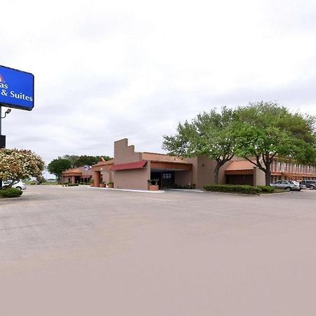 Americas Best Value Inn & Suites Виктория Экстерьер фото