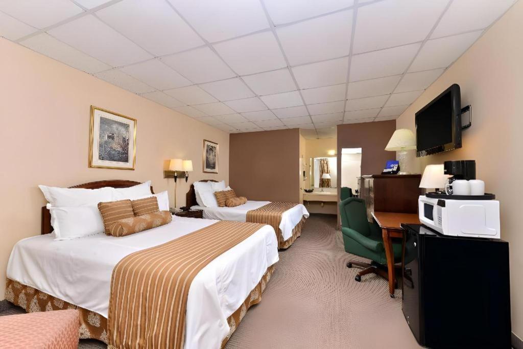 Americas Best Value Inn & Suites Виктория Экстерьер фото