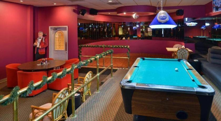 Americas Best Value Inn & Suites Виктория Экстерьер фото